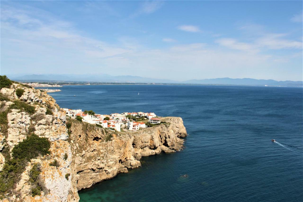 Lluna L' Escala Dış mekan fotoğraf